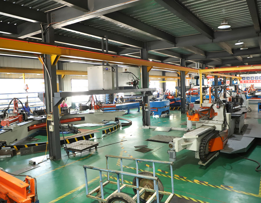 北京拉彎廠鼓勵員工不斷創(chuàng)新，精細拉彎加工不要墨守成規(guī)！