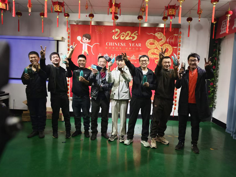 感恩同行,珍惜當(dāng)下,勵志你我|2025北京盛達(dá)偉業(yè)型材拉彎廠創(chuàng)新奮進(jìn)!