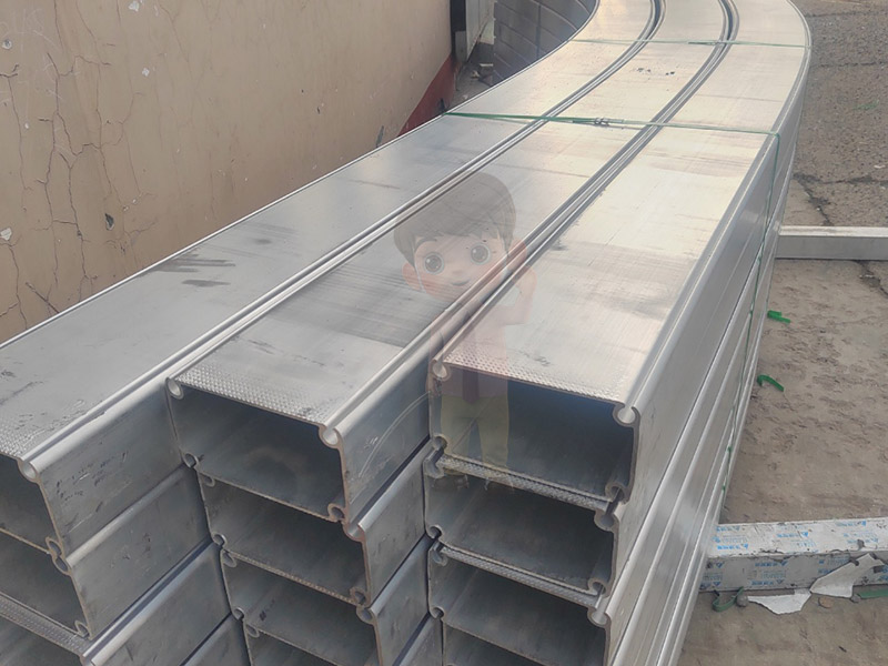 滿足多跨度與多曲率設計需求：篷房弧形梁拉彎工藝助力展會、賽事、婚慶篷房打造多樣化空間結構