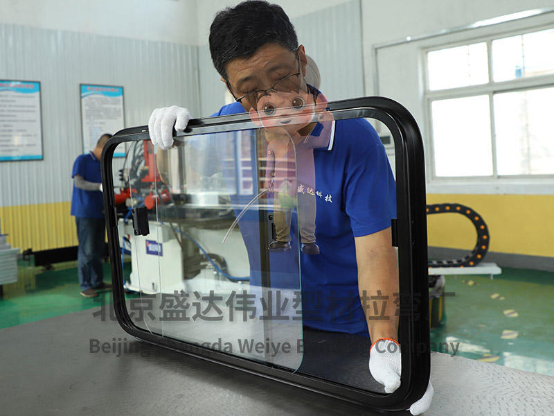 北京拉彎廠鋁型材彎弧加工精選原材性能穩(wěn)定！